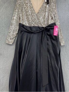 Xscape Silver Sequin Evening Dress Plus 22W NWT